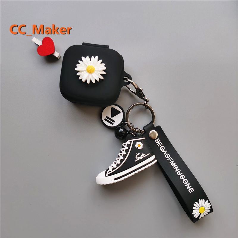 Vỏ bảo vệ hộp sạc tai nghe samsung galaxy buds họa tiết hoa cúc độc đáo | BigBuy360 - bigbuy360.vn