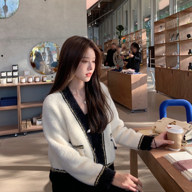 HÀNG SẴN_Áo Khoác Lông Thỏ Bling Bling