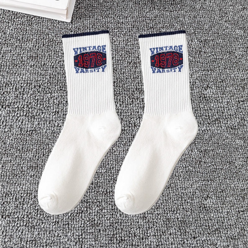 Tất Vớ Cổ Cao Nam Nữ Màu Trắng Họa Tiết Dễ Thương Thời Trang Style Unisex Hàn Quốc