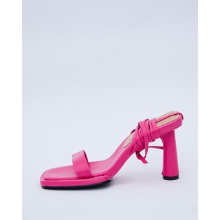 2111 - AUBREY STRING SANDAL