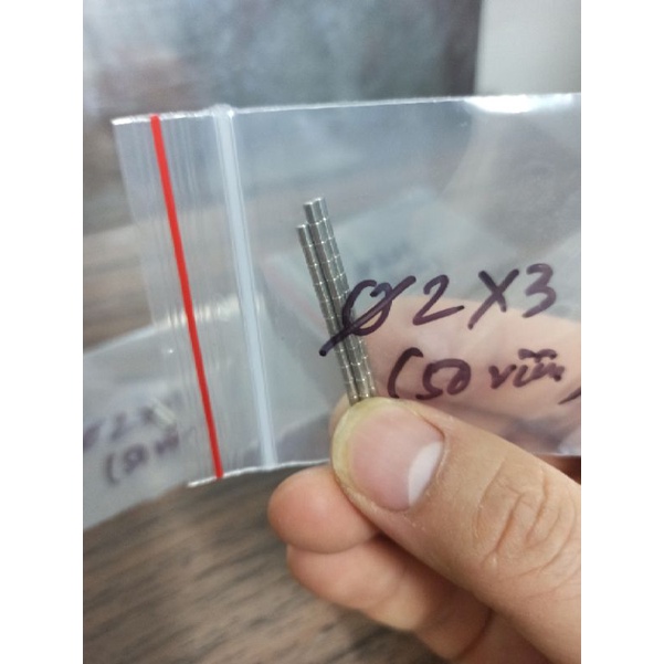Combo 50 hạt nam châm phi 2mm siêu nhỏ hút mạnh
