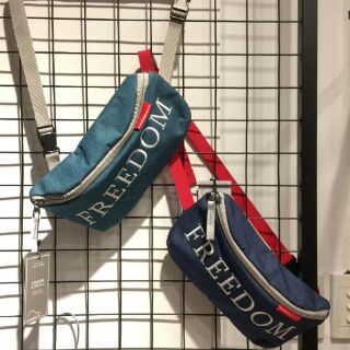 Túi đeo chéo Freedom Sling Bag