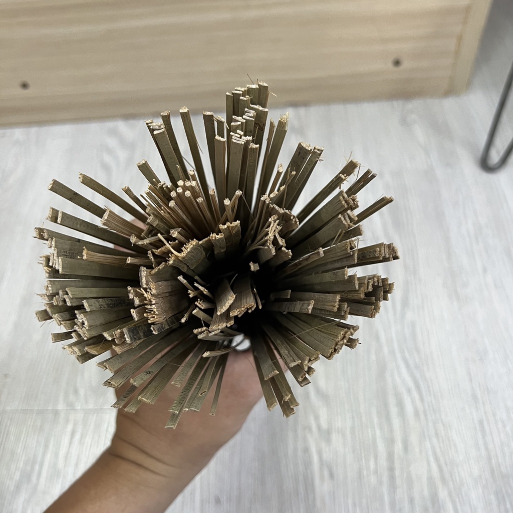 CHỔI TRE CỌ RỬA CHẢO SẮT - Cọ chà chảo Gang Tiện Lợi