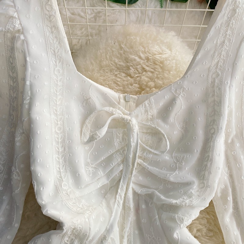 Váy ren trắng form matxi tay bo phồng ren sọc xinh xắn