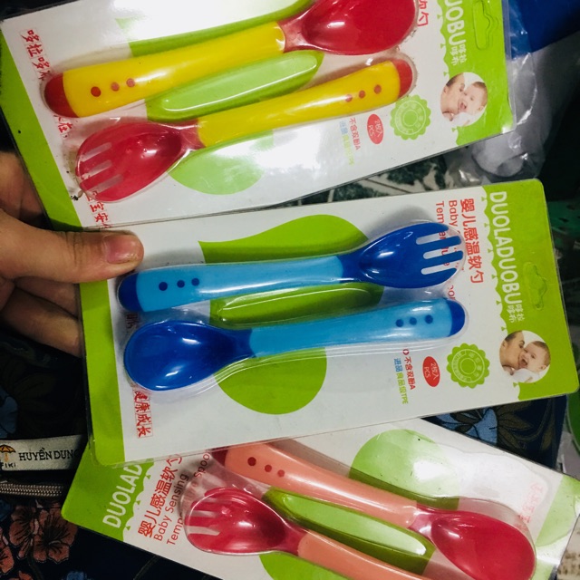Set thìa + Dĩa silicon cho bé ăn dặm
