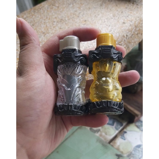 Đồ chơi Full bottle  của series phim siêu nhân kamen rider Build
