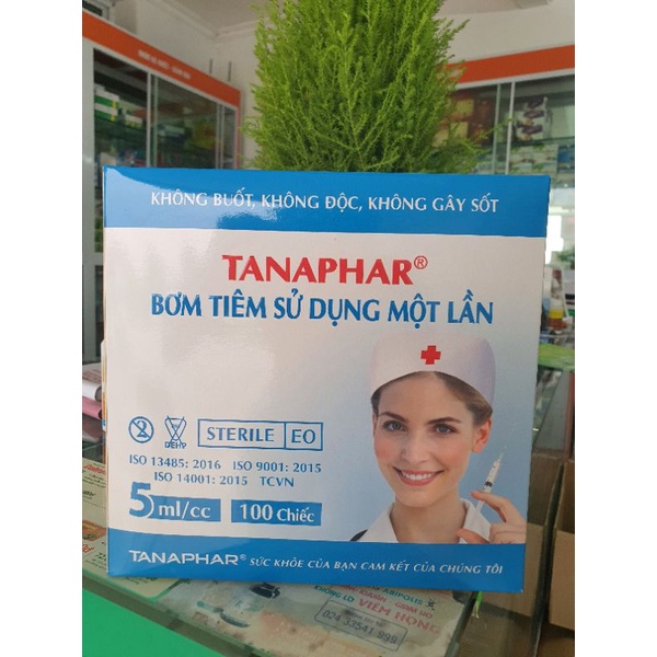 Hộp 100 Bơm kim tiêm 5ml Tanaphar