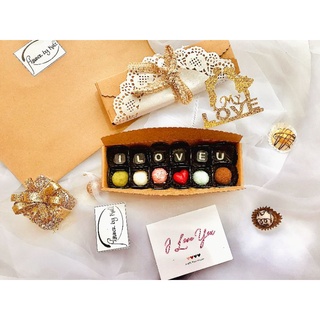 Set socola valentine 12 viên (ảnh shop chụp)
