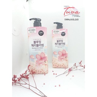 Sữa tắm nước hoa on the body blooming cherry blossom 900g