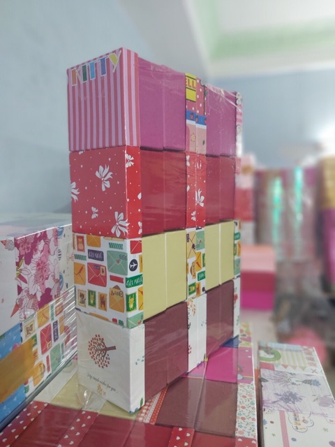 Combo 10 hộp quà 9x9x6cm/80k | BigBuy360 - bigbuy360.vn