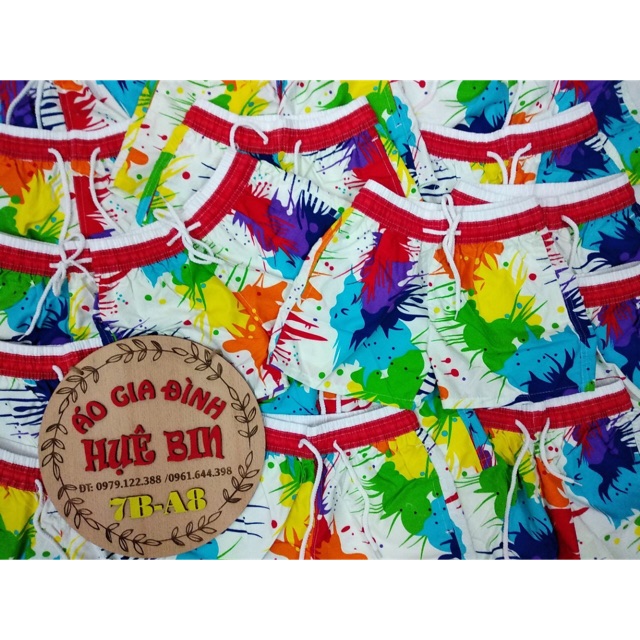 Quần gia đình đi biển