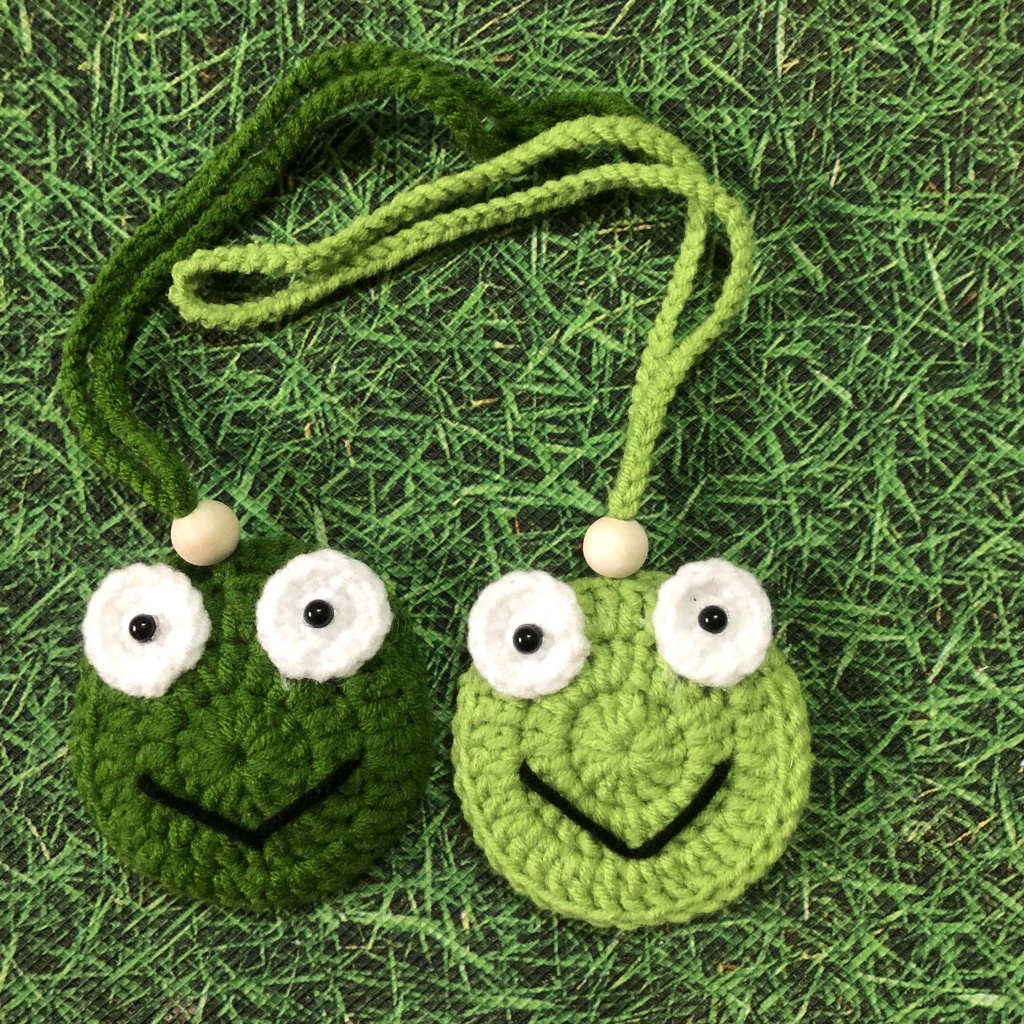 Túi tỏi, túi đựng tỏi  con ếch handmade len cho bé tránh vía