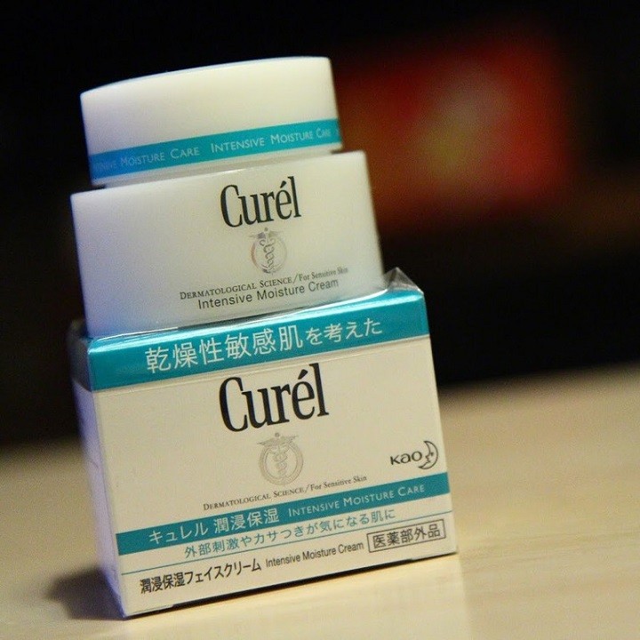 Kem dưỡng ẩm Curel intensive của Nhật cho da nhạy cảm - Kem Curel intensive moisture cream 40g