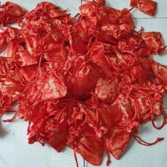 Combo 100 túi gấm đỏ phong thủy may mắn, đựng đồ phong thủy, trang sức, Nhiều Size.