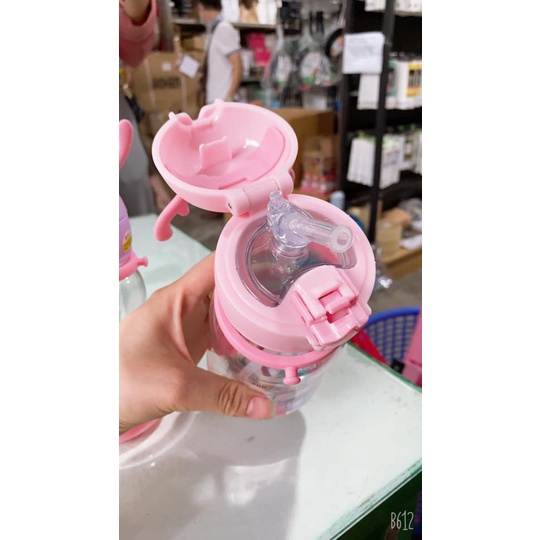 Bình đựng nước hình hươu dung tích 500ml, có dây đeo cho bé