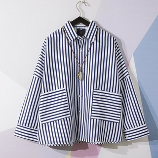 Áo sơ mi kẻ dọc túi ngang phong cách unisex
