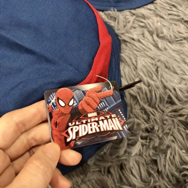 Mũ vành xuất dư Spiderman