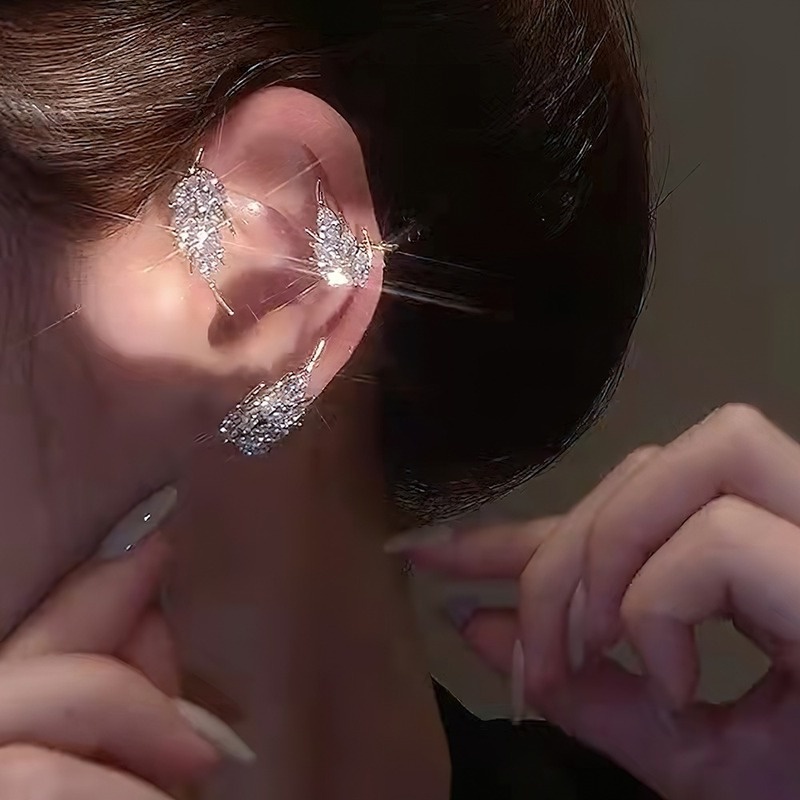 Khuyên Kẹp Tai Hình Chiếc Lá Đính Đá Pha Lê Màu Vàng/Bạc Thanh Lịch Dễ Phối Đồ