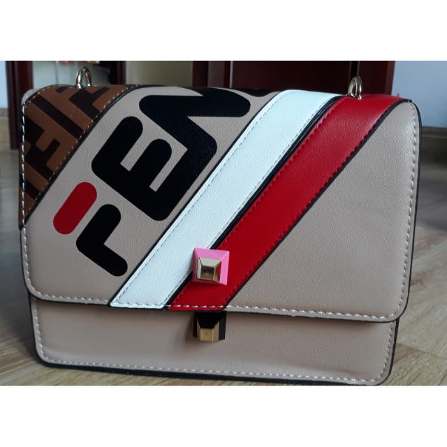 Túi Fendi size 25