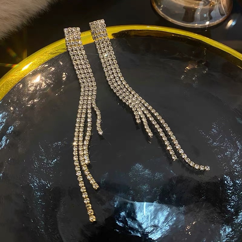 khuyên tai dây dài đính đá sang chảnh, bông tai phong cách hàng quốc thả dài