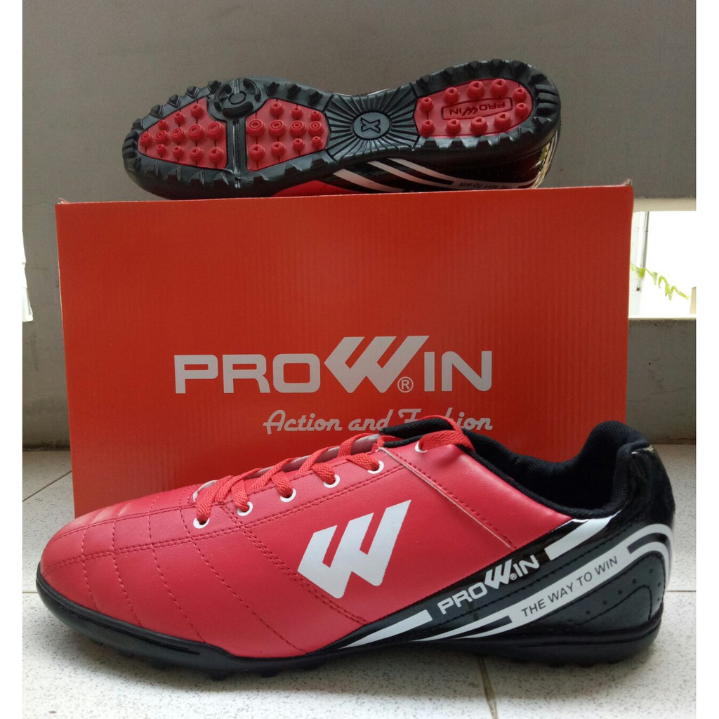 GIÀY ĐÁ BÓNG CHÍNH HÃNG