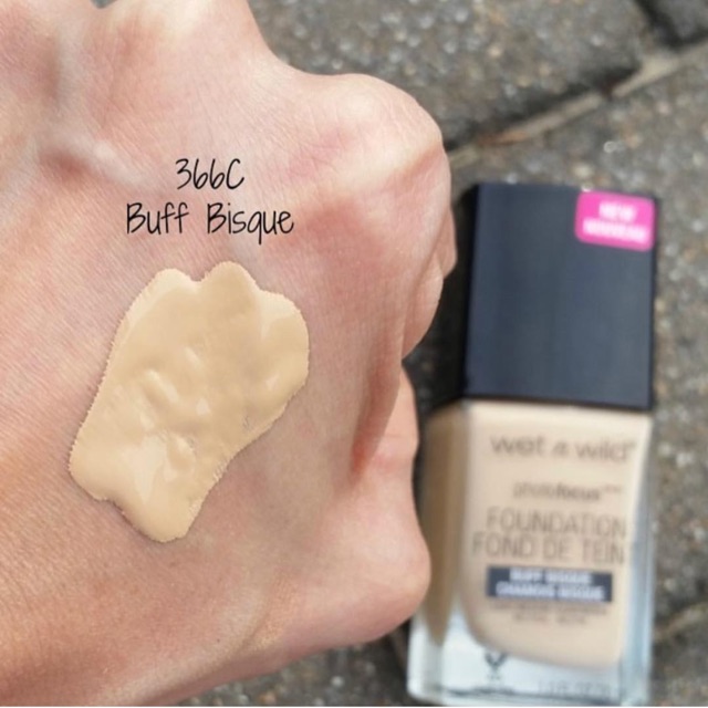 Kem nền Wet n wild photofocus foundation