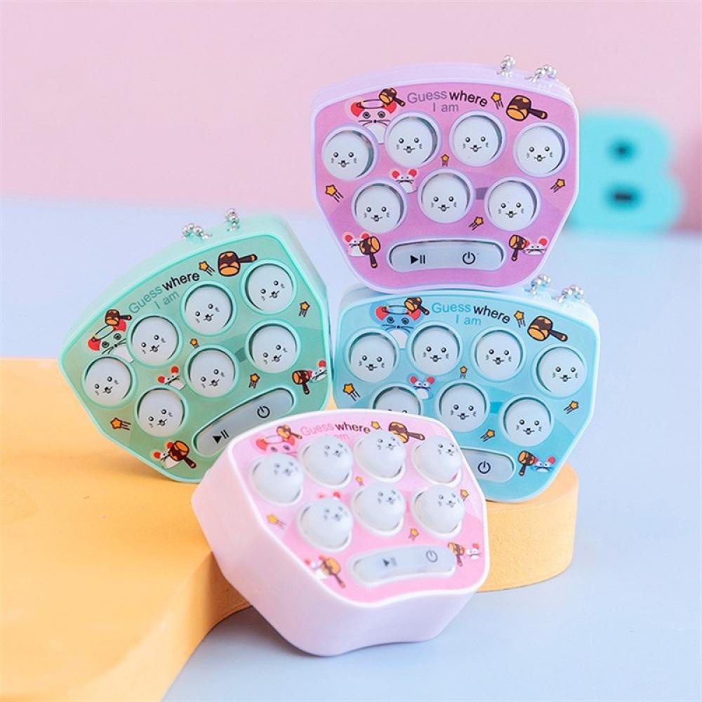 Máy Chơi Game Cầm Tay Mini Có Đèn Và Nhạc Vui Nhộn Cho Bé B6D3