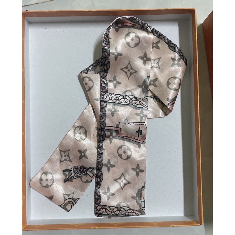 Phụ kiện Charm đeo túi xách HM sang chảnh