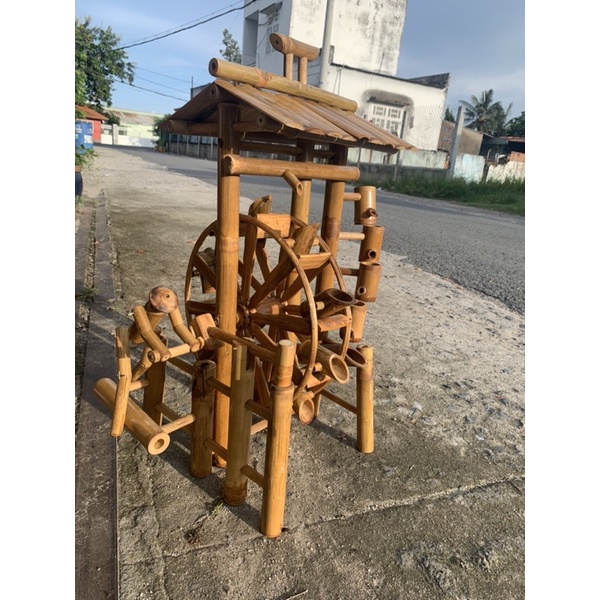 Guồng nước tre