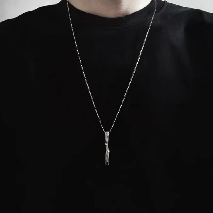 Dây Chuyền Veins Brick Thời Trang Nam Jino Studio Hình Khối Xoắn Màu Bạc Đẹp Ngầu Chất Chất LIệu Titan Không Gỉ