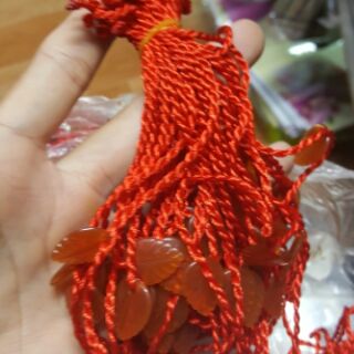 Vòng tay may mắn đỏ
