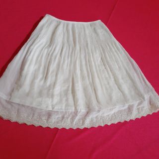 Km chân váy voan dập ly thêu hoa hàng 2hand nhật bản chuẩn