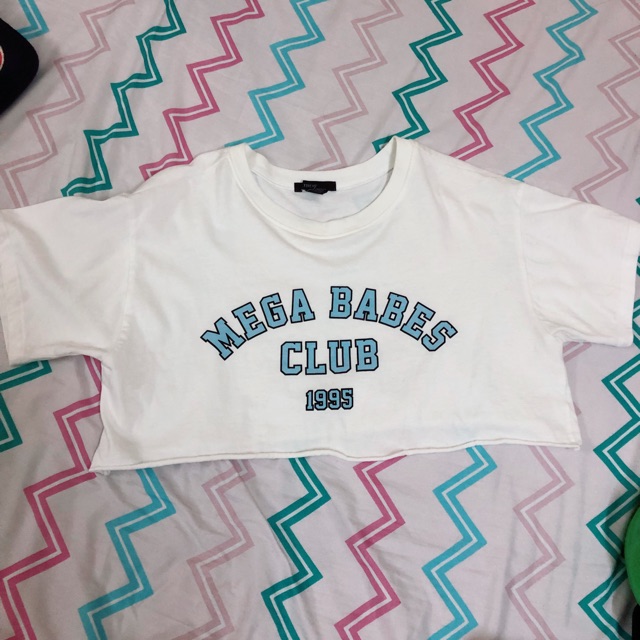 Áo thun croptop F21 vnxk