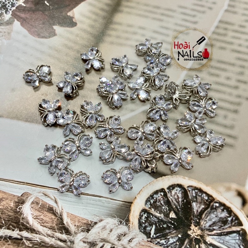 Charm cao cấp ( giá 1 chiếc)