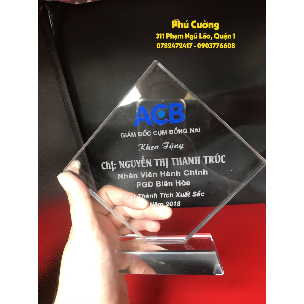 Kỷ niệm chương - Pha lê - Hình thoi