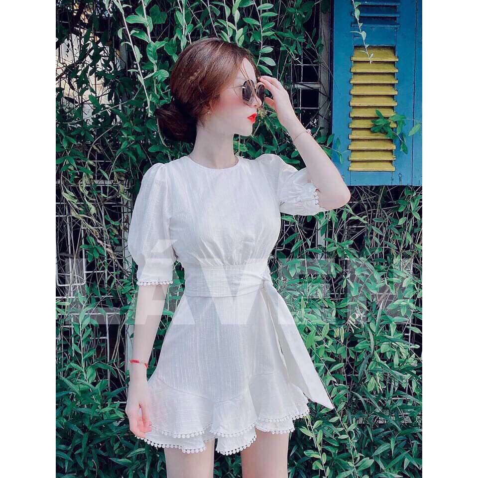 ĐẦM TRẮNG HỞ LƯNG