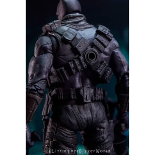 Mô hình McFarlane The Grim Knight