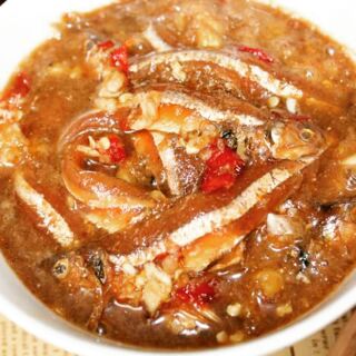 Combo 1kg mắm cá cơm+ 3kg mắm dưa