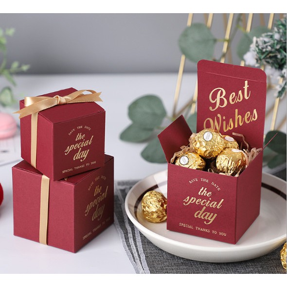 Hộp quà tặng lễ tình yêu valentine gồm 12 viên socola, hộp đựng, nơ trang trí ( Chocolate nhập)