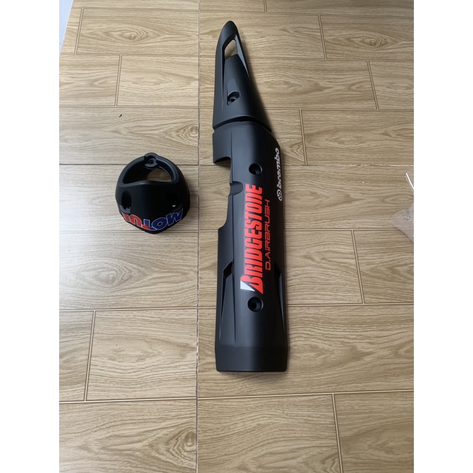 Ốp pô và chụp đích pô xe exciter 150 màu đen nhám mẫu zin