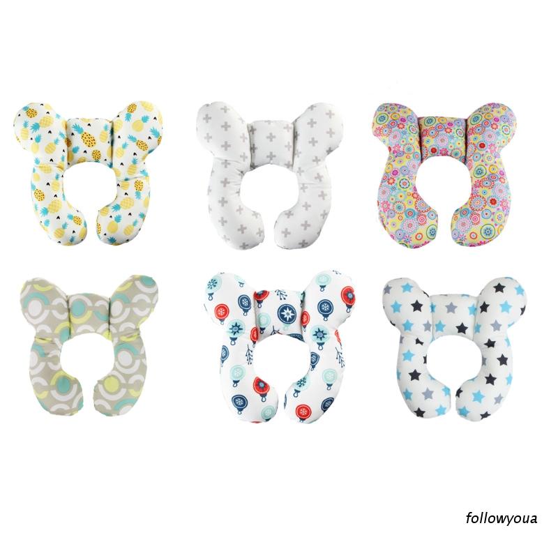 Gối kê cổ hình chữ U bảo vệ đầu cho bé khi đi xe hơi