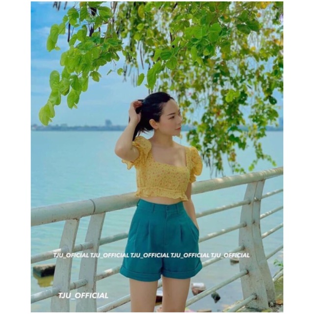 Quần sooc nữ cạp cao cúc