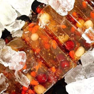 THƯỢNG PHẨM: Sét ~500g có 12 nguyên liệu chè dưỡng nhan; nấu khoảng 12~13 chai 330ml. Date luôn mới.