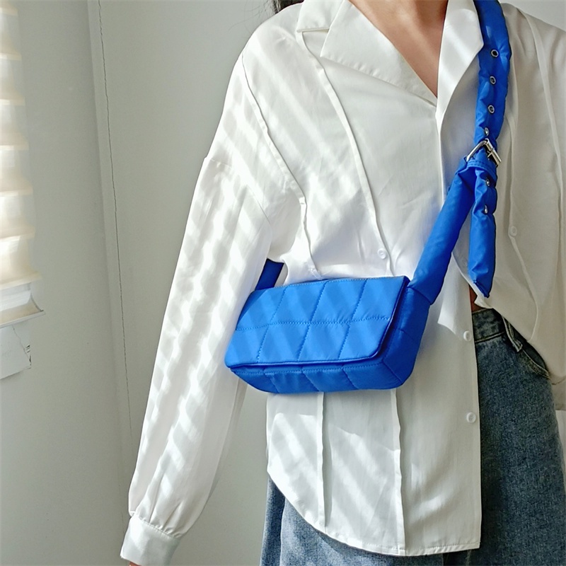 Túi Đeo Chéo Đan Lát Thời Trang Cho Nữ