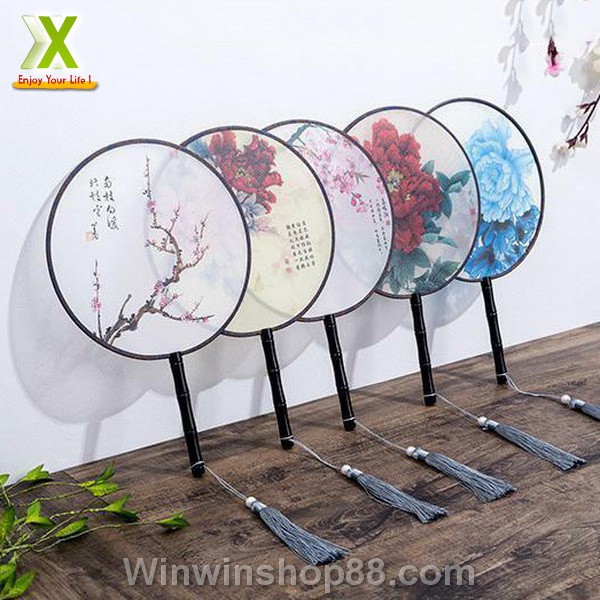 Quạt tròn cổ phong dây tuyến in họa tiết trang trí đường kính 21cm - Muasamhot1208