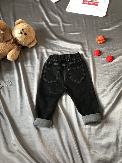 Quần jean bé trai