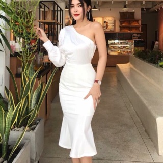 Đầm body đuôi cá một tay sơmi xẻ