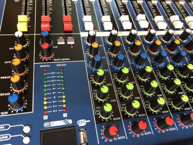 Bàn Mixer yamaha CT-12USB