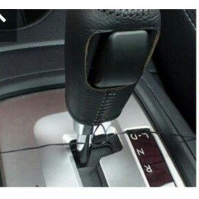 Bọc cần số CAPTIVA SỐ TỰ ĐỘNG- da bò thật khâu thu công. khắc LOGO theo hãng xe, rất nhiều màu sắc