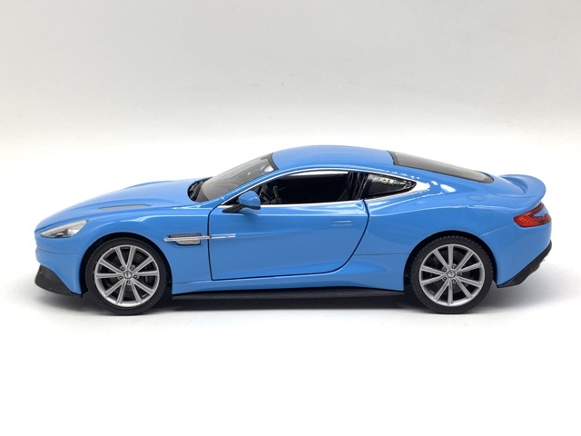 Xe Mô Hình Aston Martin Vanquish 1:24 Welly ( Xanh Dương )